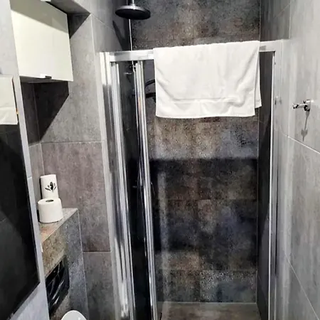 - Blisko Centrum - Podgorze, Kuchnia, Lazienka, Sypialnia Z Dwoma Lozkami Apartment Krakow
