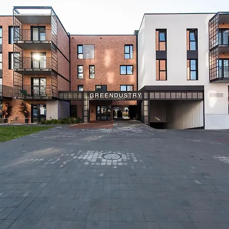 Apartment Blue Near Schindler