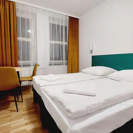 Korona Hotel *