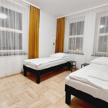Korona Hotel *
