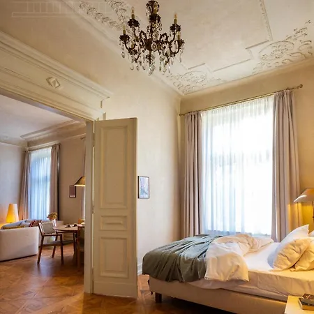 Fragola Old Town Apartment