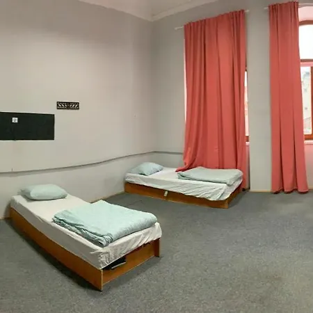 To Be Hostel Krakow *