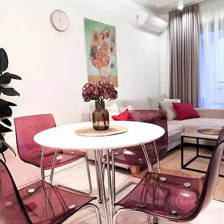 Inpoint Smart Apartments 3*