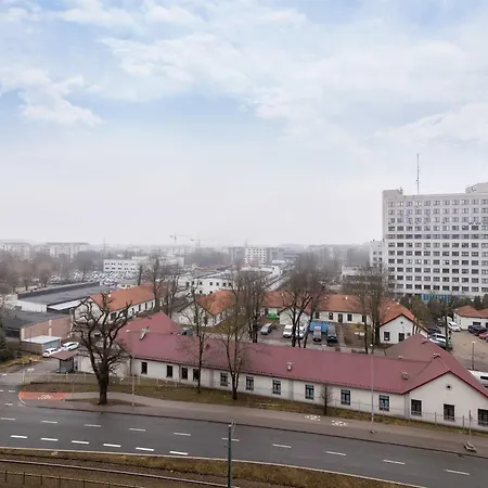Modern And Bright With Air Conditioning & Parking By Renters Appartement *