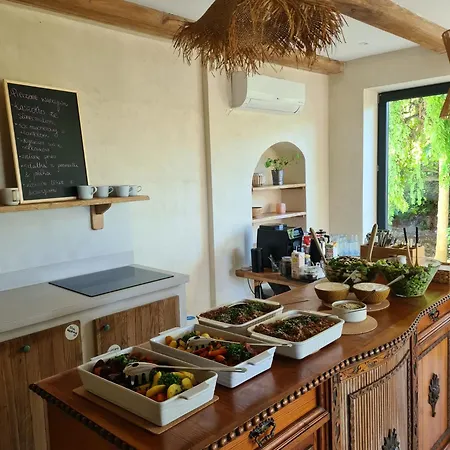 Blisshouse Luxurious Calm And Energetic Spot Near By Surrounded By The Forest Where Will Find Your Peace And Your People 게스트하우스 *