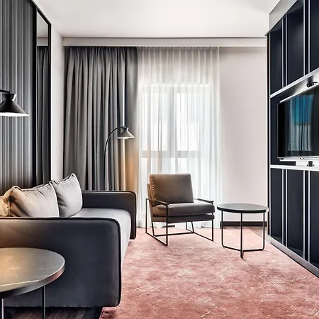 Hotel Radisson Red & Radisson Red Apartments, Cracovie