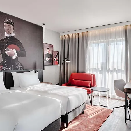 Radisson Red & Radisson Red Apartments,