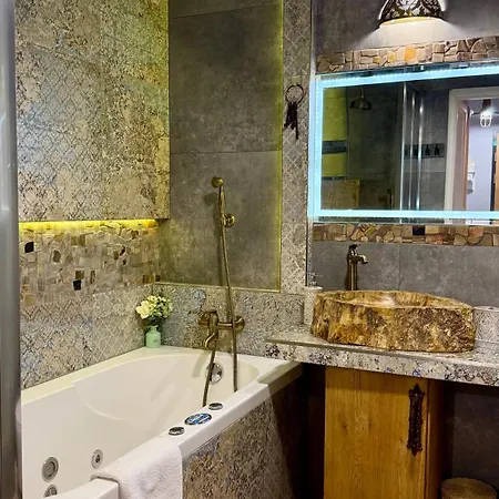 Exclusive Jacuzzi Penthouse With Garage *