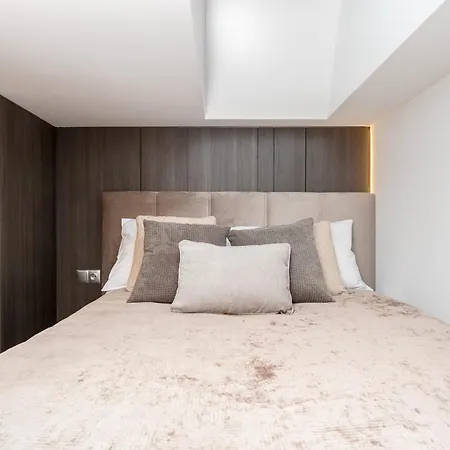 Apartment Wielopole Floor *
