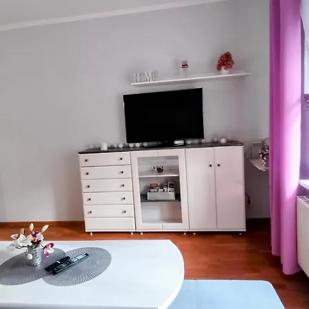 Apartment *** Cozy And Bright *