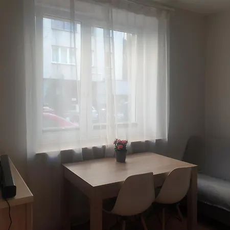 - Blisko Centrum - Podgorze, Kuchnia, Lazienka, Sypialnia Z Dwoma Lozkami