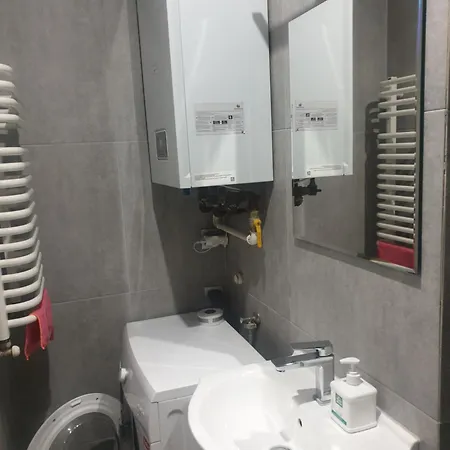 - Blisko Centrum - Podgorze, Kuchnia, Lazienka, Sypialnia Z Dwoma Lozkami *