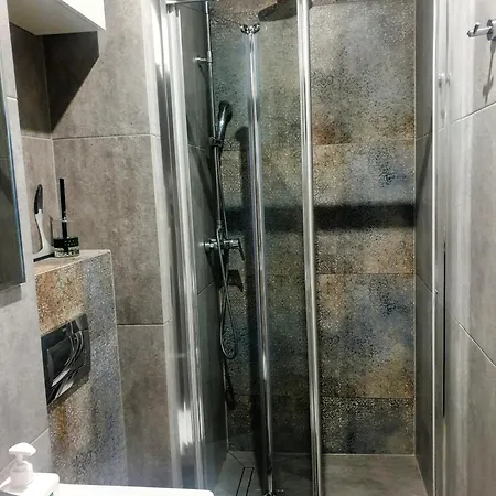- Blisko Centrum - Podgorze, Kuchnia, Lazienka, Sypialnia Z Dwoma Lozkami * Krakow