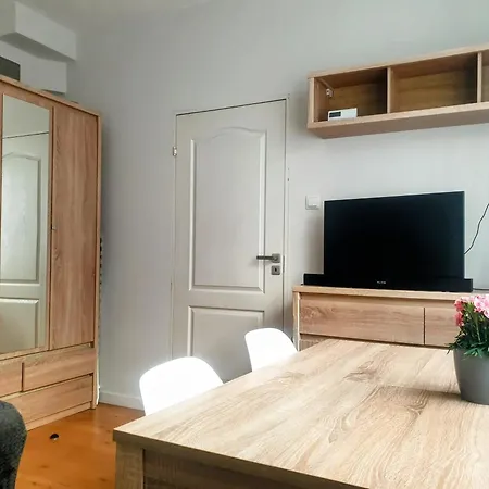 - Blisko Centrum - Podgorze, Kuchnia, Lazienka, Sypialnia Z Dwoma Lozkami *