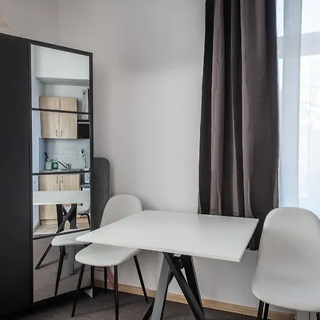 70s Albergue