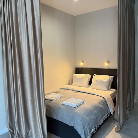 Househost Smolensk Elegant Ac Lift Security Krakow