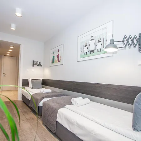 Apartament Family With 2 Bedrooms, Huge Balcony, Free Parking, 10 Minutes Walk To Main Square And Kazimierz District