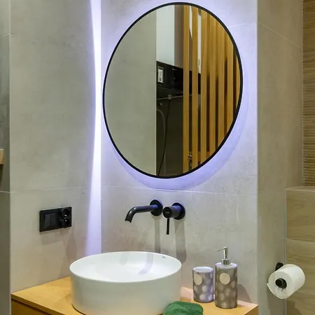 White Magnolia 4 Bedroom Premium And Parking * Kraków