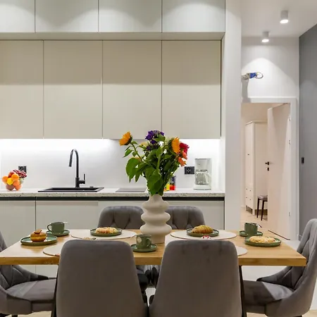 Lägenhet White Magnolia 4 Bedroom Premium And Parking