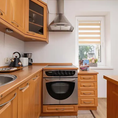 Klimatyzowany Z Dwiema Sypialniami W Centrum Krakowa Blisko Rynku I Parku By Renters * Krakov