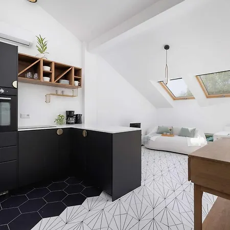Beautiful With Air Conditioning For 2 Guests By Renters アパート
