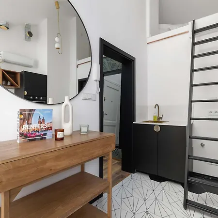 アパート Beautiful With Air Conditioning For 2 Guests By Renters クラクフ