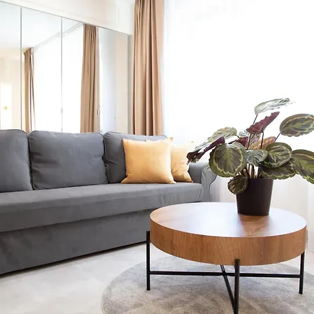 Househost Smolensk Elegant Ac Lift Security Apartment