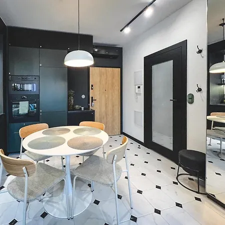 Appartement Stylish Asylum Quality, Quiet, Great Location