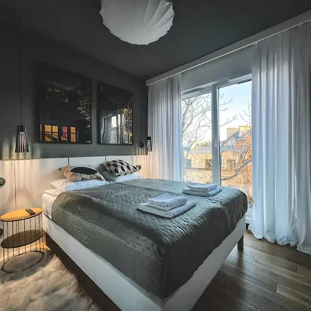 Stylish Asylum Quality, Quiet, Great Location Appartement