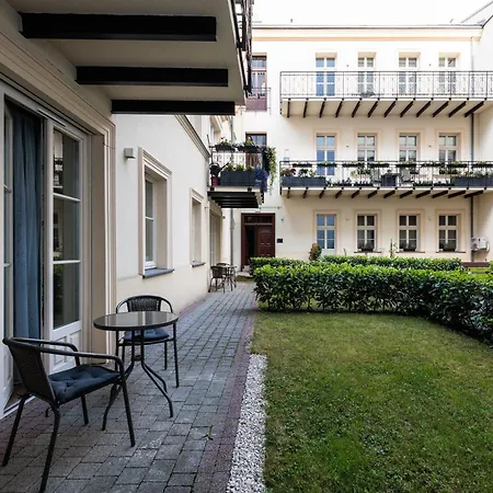 Atrium - Old Town Luxury - By Upstairs Lejlighed