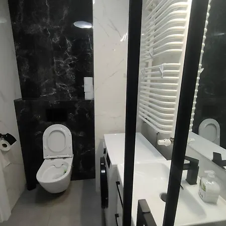 2-bedroom With 2 Free Parking Spots - Tauron Arena * Cracóvia