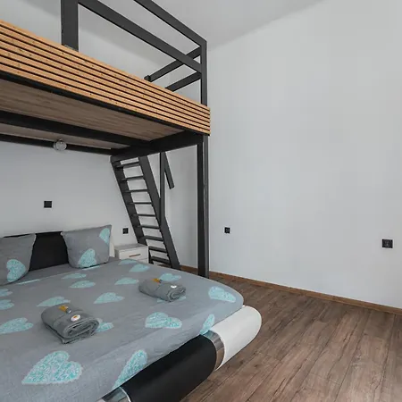 70s Albergue *