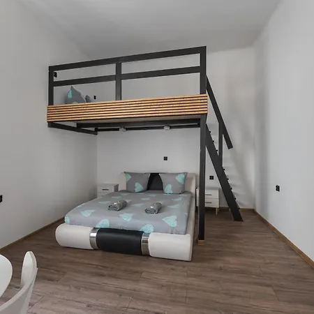 Albergue 70s *