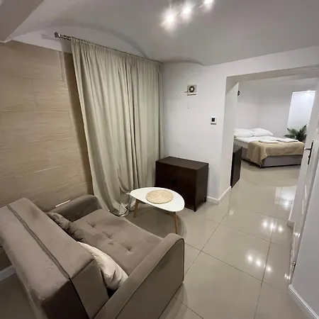 Apartment A&j