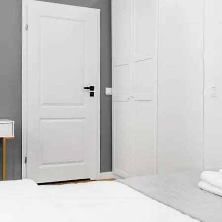 Househost Apartment: Sw.gertrudy 10/2.11 Apartament