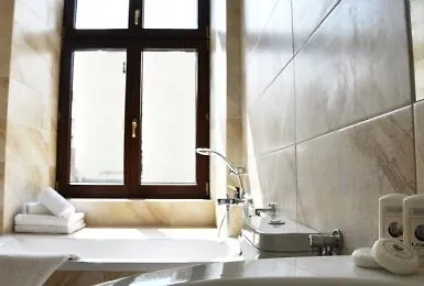 Santi Hotel 4*