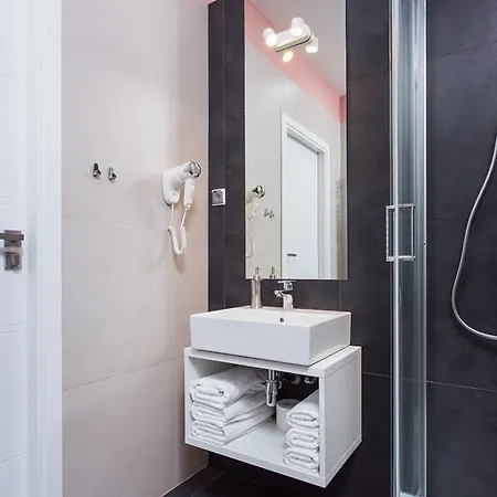 Krakow B&B شقة فندقية