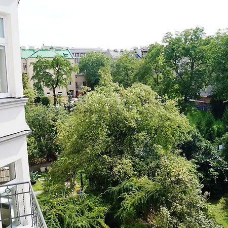 Emaus Apart Otel 3*