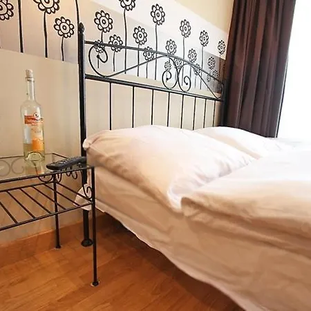 Parkside Old Town Aparthotel 3*