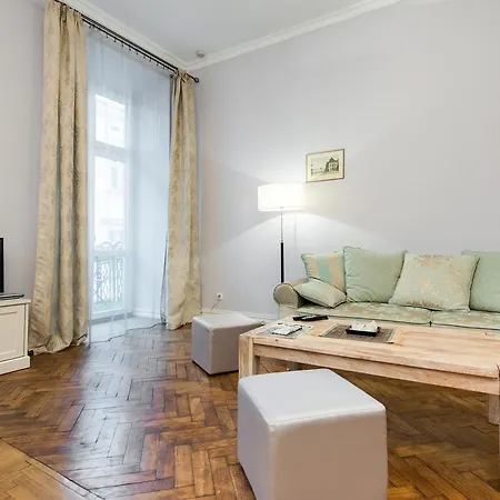 Apartment Golebia 3