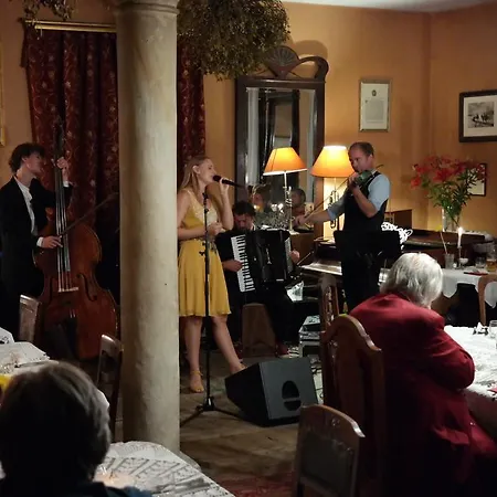 Austeria Klezmer Hois Apart Otel 3*