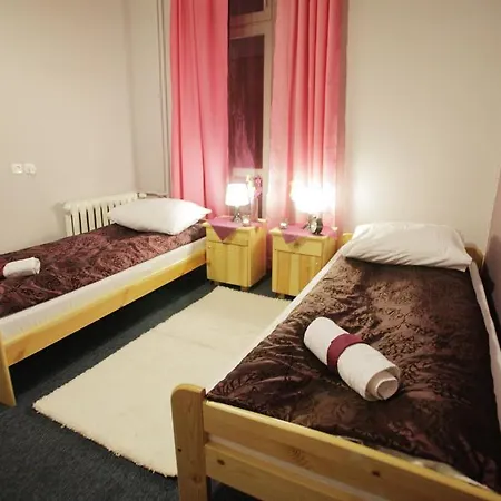 Hostel Dragon Aparthostel Senatorska *