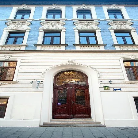 Aparthotel Leone 3*