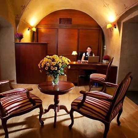 Santi Hotel