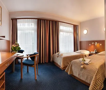 Alexander Hotel 3*