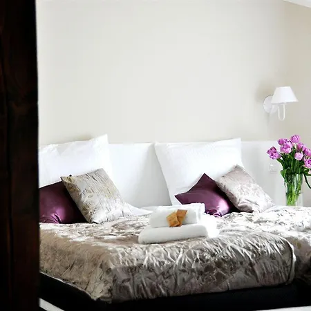 Leone Aparthotel 3*