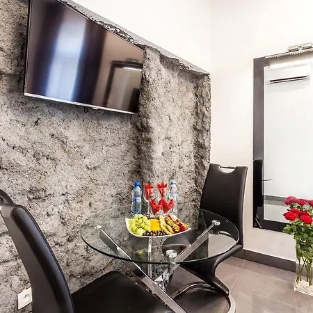 Komorowski Luxury Guest Aparthotel 4*