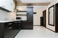 Hamilton Royal Apartment