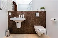 Hamilton Royal Apartment *