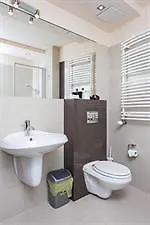Hamilton Royal Apartment